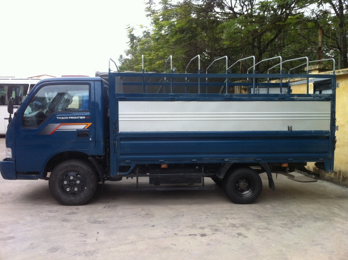 Xe tải chở hàng tại Tây Hòa, Phú Yên